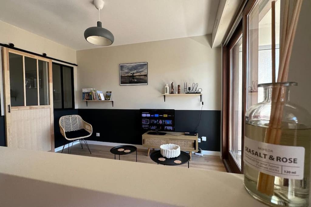 Destination Leman Apartment โทนง-เลส์-แบงส์ ภายนอก รูปภาพ